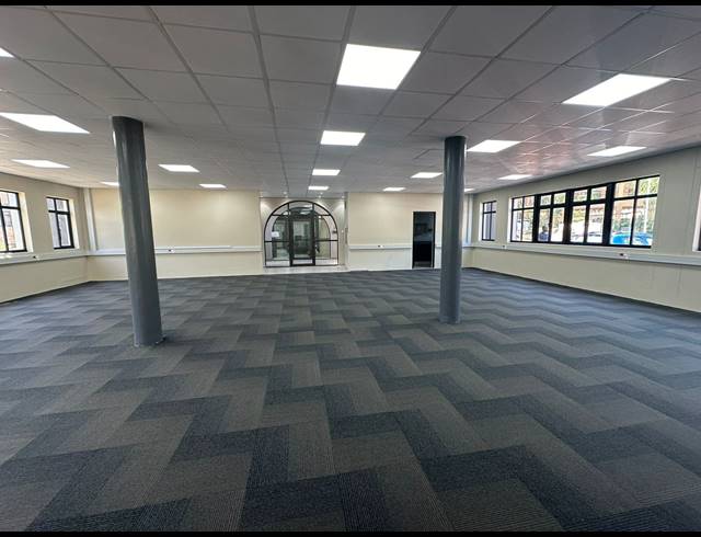 161M² OFFICE TO LET IN WESTVILLE